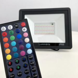 PROJETOR LED RGB+W-7500K SLIM CRI>80 - 30W ( com função de memória)
